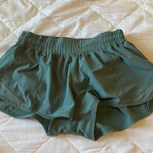 size 4 blue/green hotty hot short- 2.5 inch.